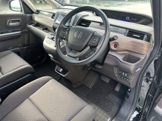 フリード 1.5 G★R7税金完納★車検ロング★ドラレコ★走行中TV視聴★シートヒーター★両側電動スライドドア★業界最安画像15