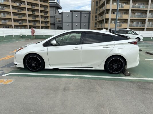 プリウス Sツーリングセレクション モデリスタ★車検ロング★モデリスタエアロ★走行中TV視聴★シートヒーター★業界最安画像3
