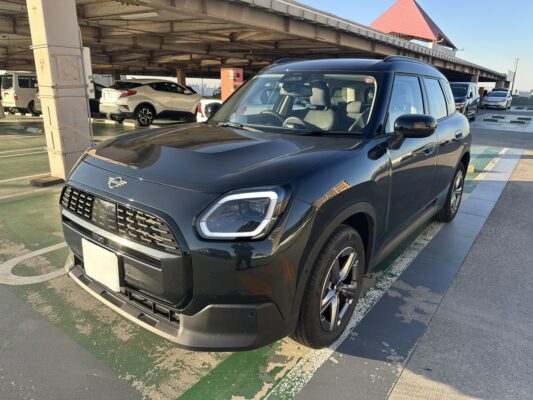 ミニ カントリーマン クラシック トリムポジティブ★極良極美★R7税金完納★ 車検ロング★360°カメラ★ワンオーナー★レザーシート★業界最安